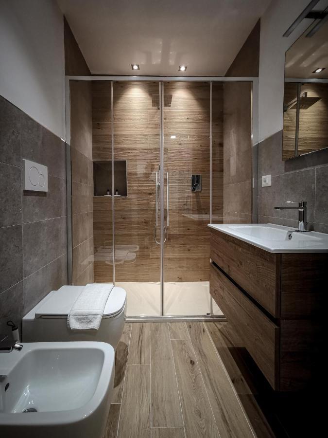 L Arche Comfort & Relax Brown Home Di Via Varesina Milão Exterior foto